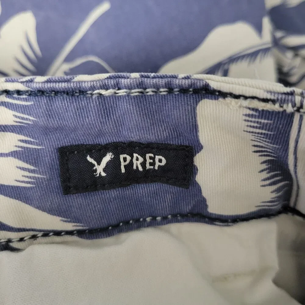 American Eagle Mens Prep Chino Shorts Tropical Print Blue White 30